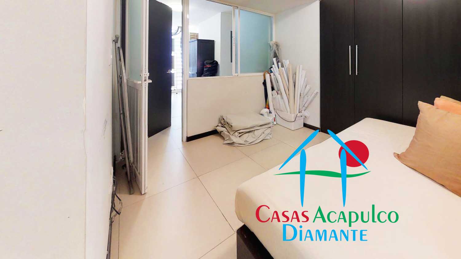 Aquarelle 2502 - Cuarto de servicio 1 Aquarelle 2502 - Cuarto de servicio 1